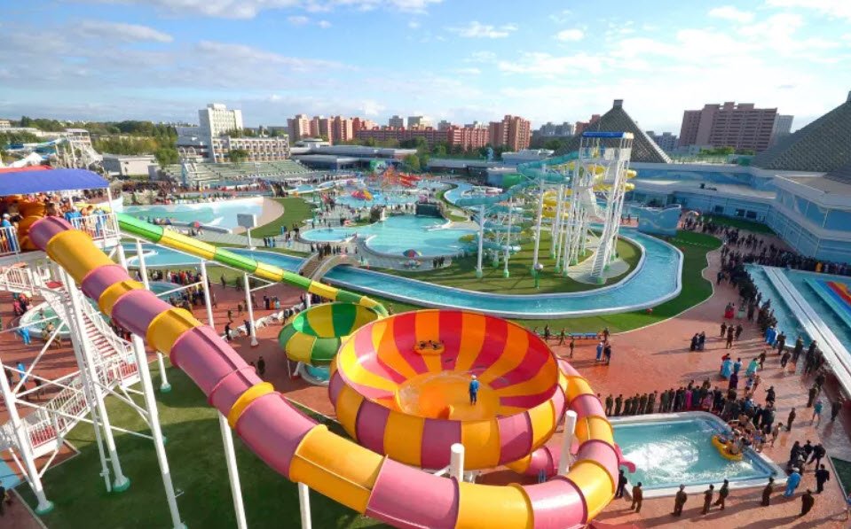 Rungna People&#039;s Pleasure Ground, Pyongyang, North Korea